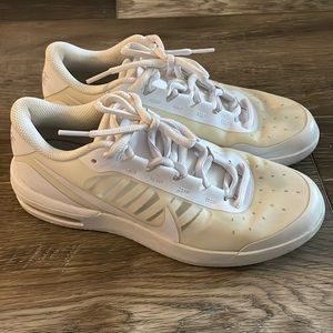 White and yellow Nike size 8